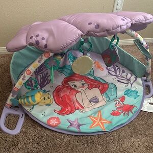 Baby under the sea play pad